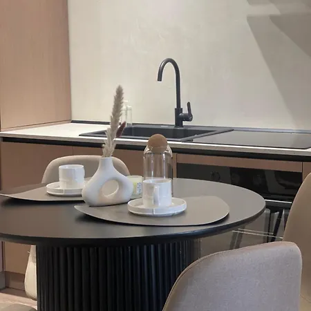 Aparthotel Square Garden 4*