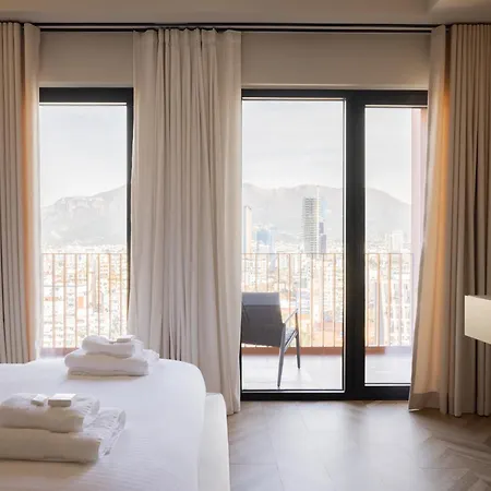 Apart Otel Square Garden 4*