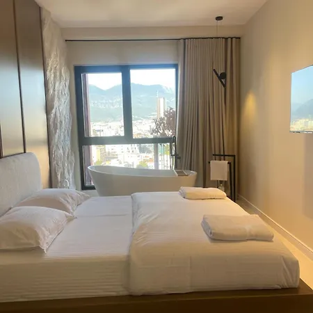 Square Garden Tirana