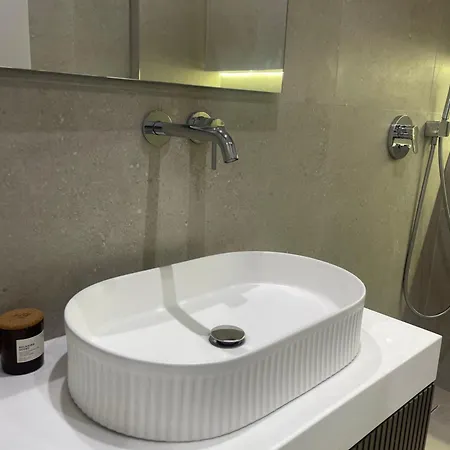 Apart Otel Square Garden Tiran