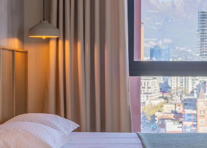 Square Garden アパートホテル ティラナ