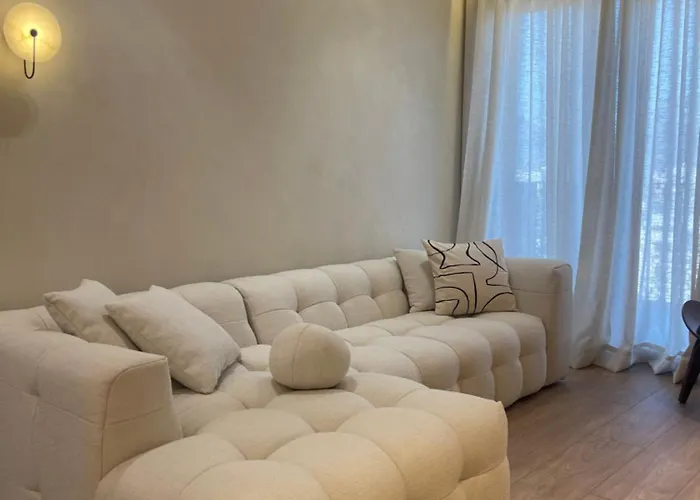 Square Garden アパートホテル ティラナ